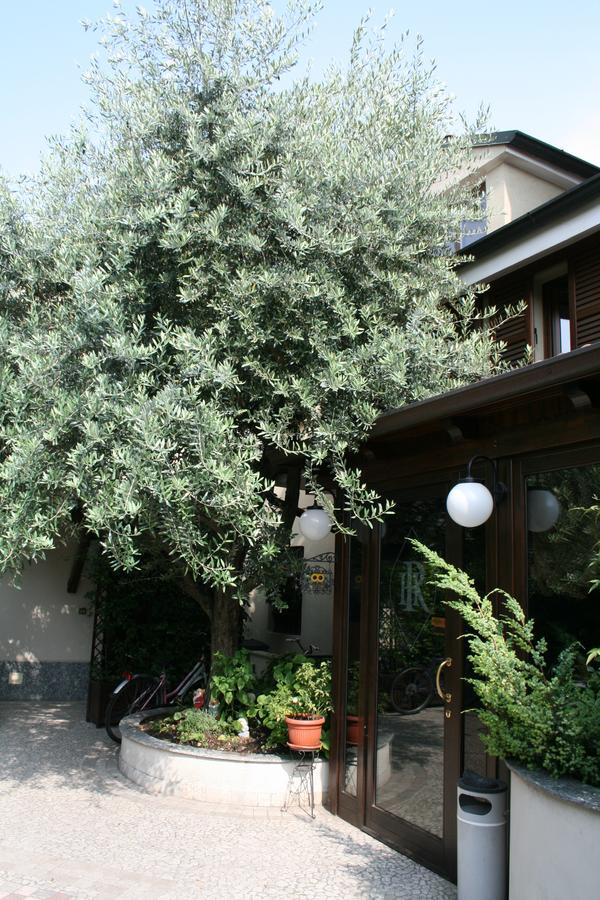 Hotel Rocco Carugate Exterior foto
